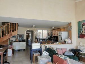 Duplex de 111 m² à Saint-Cannat