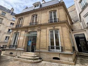Bureau prestigieux de 109 m2 en location - Champs-Elysées  Madeleine  Triangle d’or  Franc