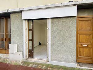 Local - 23 m² - Rue de Paris