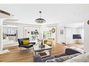 Maison Contemporaine avec piscine !