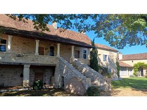 Propriete à vendre 7 pièces à 17 minutes de l'entrée de Périgueux