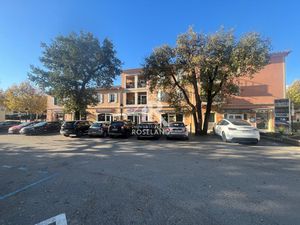 ROQUEFORT LES PINS - LOCAL COMMERCIAL - 37 M2