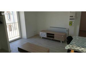 Studio meublé 25m² Centre ville Evron