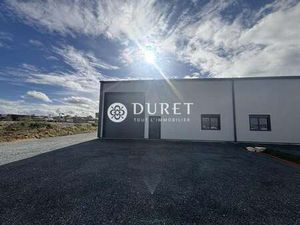 Location Bureaux et commerces à Tillières (49230) : à louer / 187m² Tillières