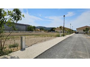 Vente terrain 387 m² à Peyrolles-en-Provence (13860)  152 000 €