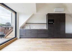 BEL APPARTEMENT AVEC TERRASSE – 1IÈRE OCCUPATION APRÈS RÉNOV