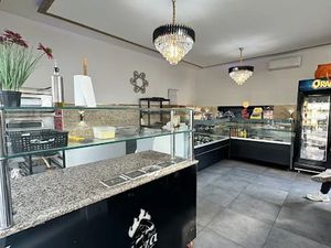 Vente locaux professionnels 50 m² à Aix-en-Provence (13090)  245 000 €