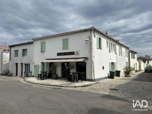Vente locaux professionnels 130 m² à Ars-en-Ré (17590)  291 500 €