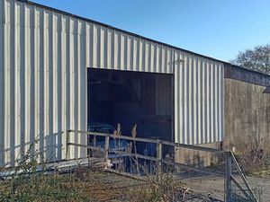 Vente locaux professionnels à Cholet (49300)  81 000 €