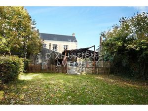 Vente locaux professionnels 167 m² à Cour-Maugis sur Huisne (61110)  75 000 €