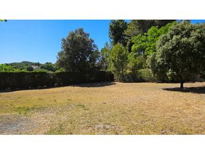 Vente terrain 999 m² à La Bastidonne (84120)  269 000 €