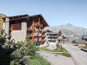 Vente immeuble 1070 m² à Tignes (73320)  10 500 000 €