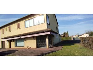 Vente locaux professionnels à Biars-sur-Cère (46130)  237 500 €