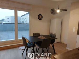 Location Appartement 2 pièces Meublé à Chatillon-sur-seiche (35230) : à louer 2 pièces Meu
