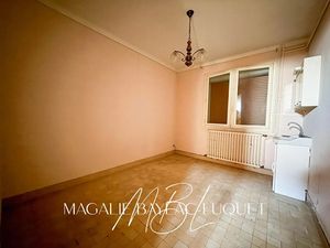 Vente immeuble 5 pièces 116 m² à Carcassonne (11000)  74 500 €