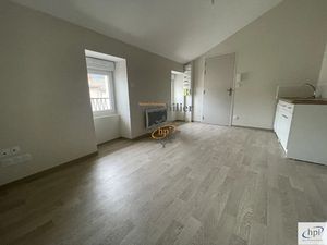 Location appartement 2 pièces 26 m² à Saint-Affrique (12400)  309 €