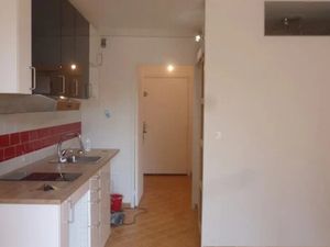 Location appartement 1 pièce 25.1 m² à Sanary-sur-Mer (83110)  654 €