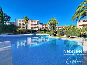 La Croix Valmer - Appartement à rénover d'environ 28 m² avec garage  terrasse et piscine