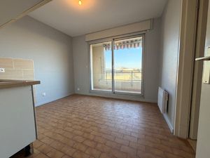 Appartement T3 82m2 avec balcon  ascenseur & parking
