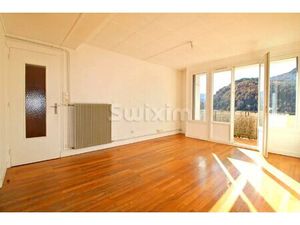 Appartement lumineux avec vue imprenable à Saint-Claude