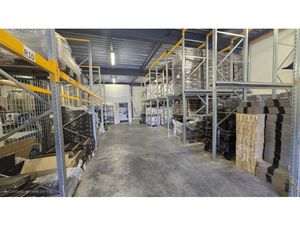 Entrepôt 254 m2 - Hyères