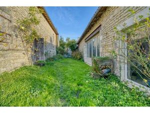 Maison de 10 pièces de 287 m² située à La Vergne