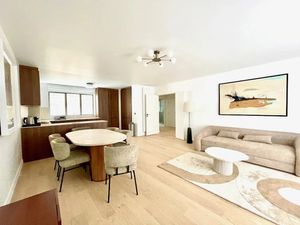 Location meublée appartement 4 pièces 96.7 m² à Paris 16ème (75016)  6 450 €