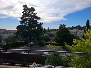 Location appartement 3 pièces 56 m² à Vence (06140)  1 100 €