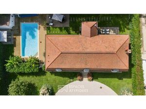 Maison de plain pied avec piscine