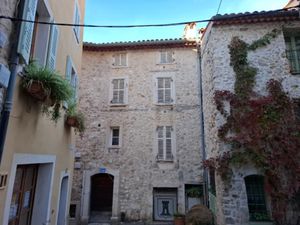 Vente maison 199 m² à Vence (06140)  330 000 €