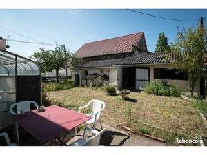 Maison avec travaux – Habitable immédiatement – Hameau calme