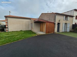 Plain pied - 2 chambres en centre bourg