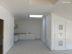 LOFT 95 m2 ETAT NEUF bien isolé et bien insonorisé