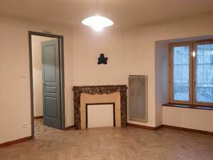 Grand studio/f1.rdc saint junien