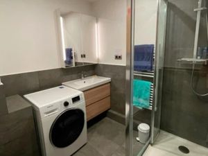 Location appartement 1 pièce 28 m² à Puteaux (92800)  1 081 €