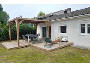 Location meublée maison 5 pièces 94 m² à Gujan-Mestras (33470)  1 250 €