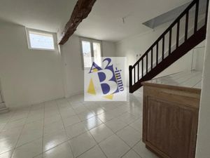 Location maison 4 pièces 83 m² à Soyaux (16800)  690 €
