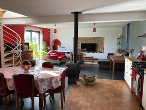 Location maison 4 pièces 117 m² à Vallons-de-l'Erdre (44540)  900 €