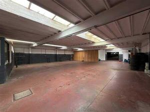 Entrepôt de 1175m²
