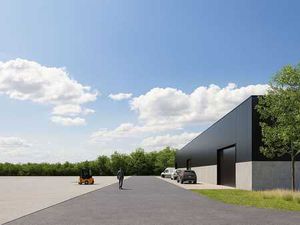 221 m² magazijn of meer in combinatie met verharde buiten...