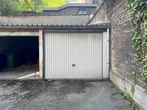 Garage fermé individuel dans un espace privé