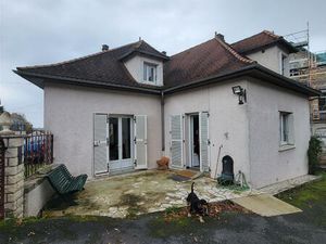 Maison de 123 M2 avec 3 chambres  jardin 600M2 et dépendances