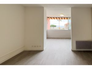 Accès direct mer et vue mer  2 pièces + parking