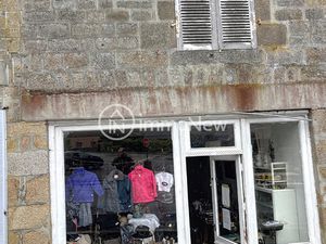 MAISON MITOYENNE 70 M2 ENVIRON SANS TERRAIN A RENOVER ENTIER