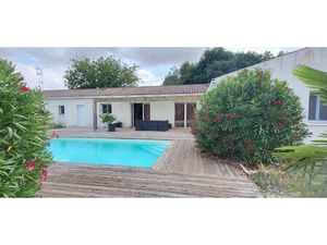 A voir abolument-Maison de plain pied avec piscine