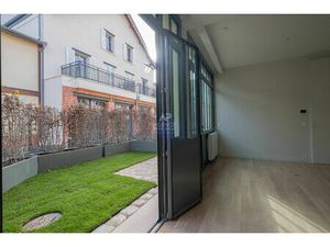 Versailles Notre Dame - Maison 3 pièces 65.8 m ² au sol avec terrasse arborée de 17 5 m²