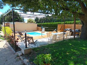 BEAUMES DE VENISE - MAISON + GITE 280 M2 ET PISCINE