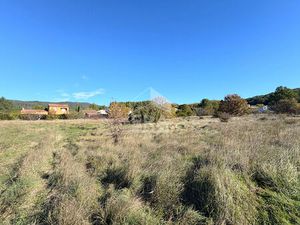 A VENDRE 84360 LAURIS TERRAIN CONSTRUCTIBLE DE 753M² A 1017M²