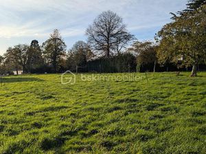 Terrain de 872 m² à Theix