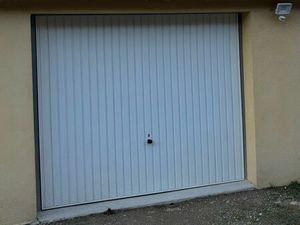 Loue garage/ boxe/stockage 18 m2